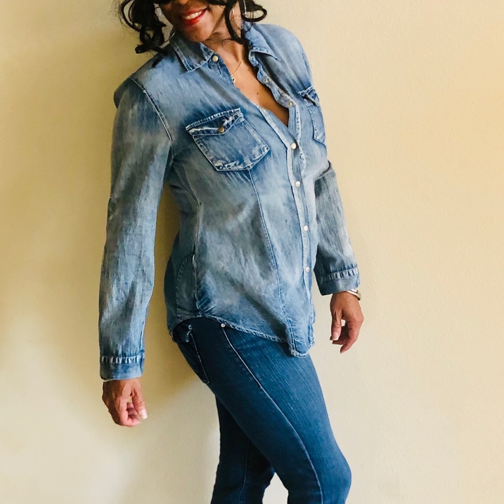Denim Button Front Shirt 💙